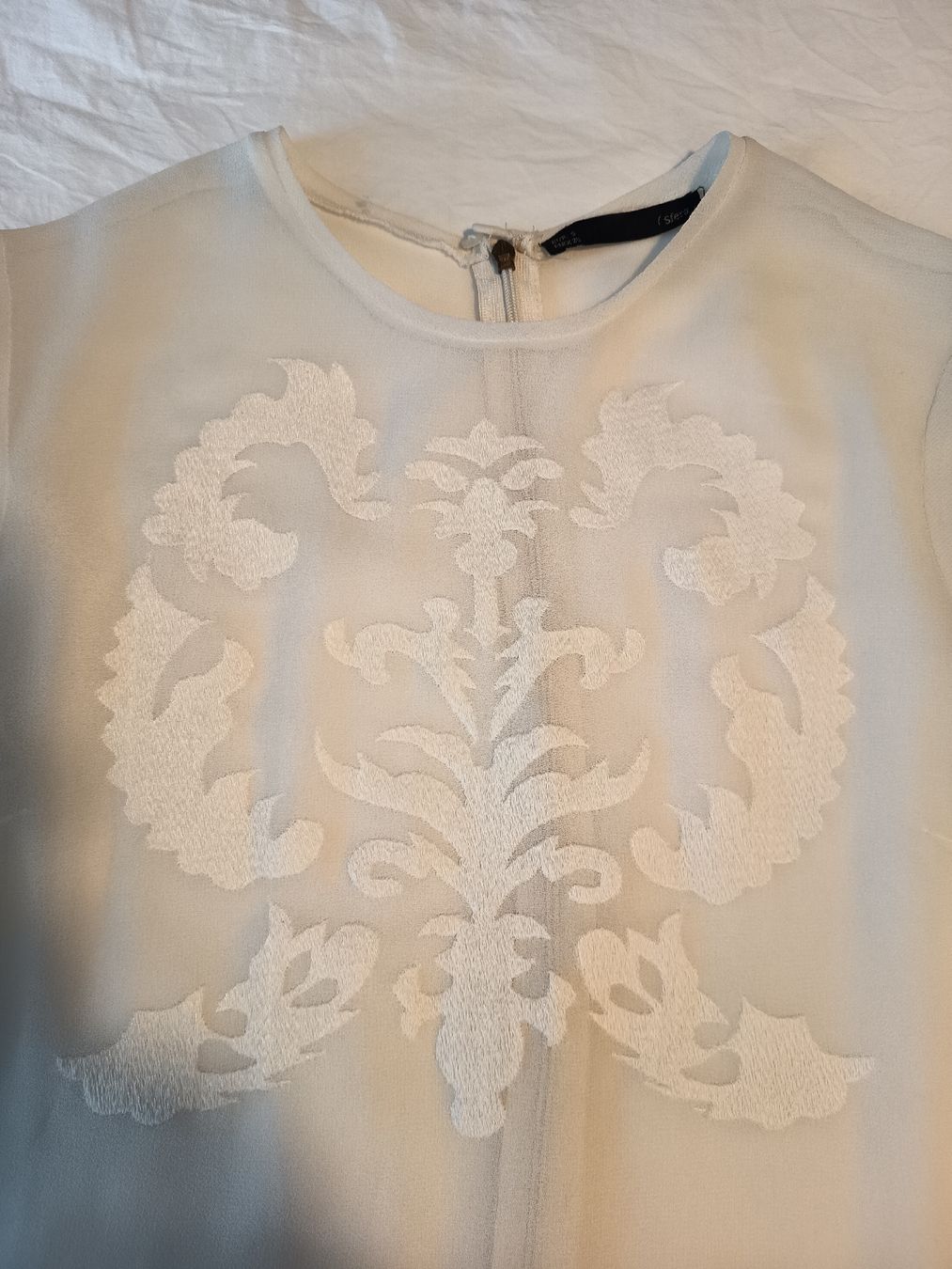 Blusen: White Blouse – Neu (gemäss Beschreibung) aus Basel von beg_6v7r 1