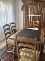 Rustikaler Esstisch mit Schieferplatte inkl. 6 Stühlen