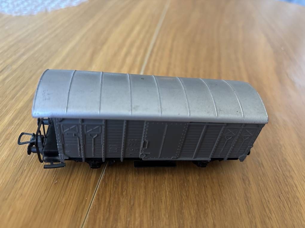 Hag Modelleisenbahnen: Wagon de la marque HAG – Gebraucht aus Orbe von car_8grw 1