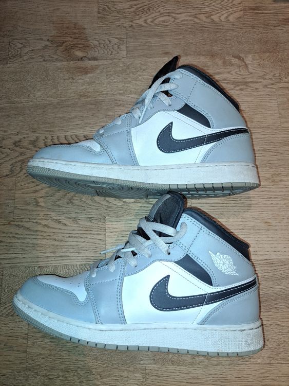 Nike Chaussures hommes: Nike Air Jordan 1 smoke grey – D'occasion à Rüegsauschachen par claudiaZ77 3