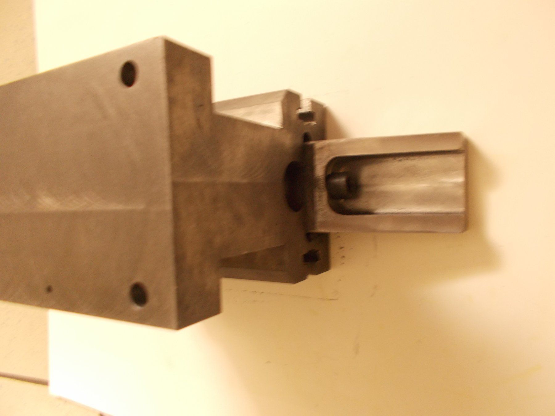 Attrezzi da lavoro: KLEINER AMBOSS METALL. 18 Kg. – Nuovo (secondo la descrizione) da Romanshorn venduto da Legere8 5