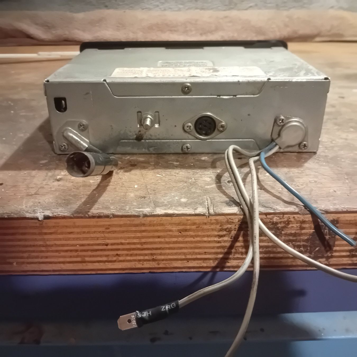VW Toutes les pièces auto: Oldtimer Autoradio VW-T2 – D'occasion à Herisau par Choret 2