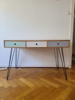 Pult mit drei Schubladen und Metallbeinen Holzoptik