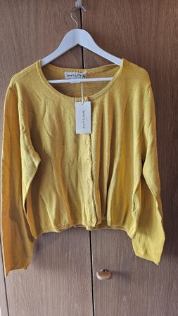 Schöne Strickjacke, Maisgelb,  Janet & Joyce Gr.44/46 NEU