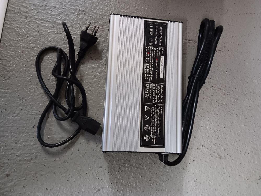 Luxus Ladegerat Batterie Roller Bilder