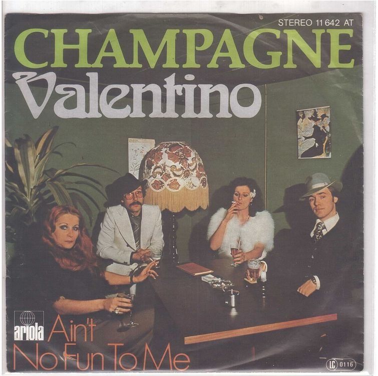 Schallplatten: Champagne  --  Valentino  Single7 – Gebraucht aus Oberwil (Dägerlen) von asteng