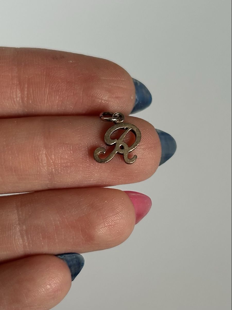 Ciondoli: Schöner "R"Charm aus 925 Silber – Usato da Bern venduto da Ilikebluegems