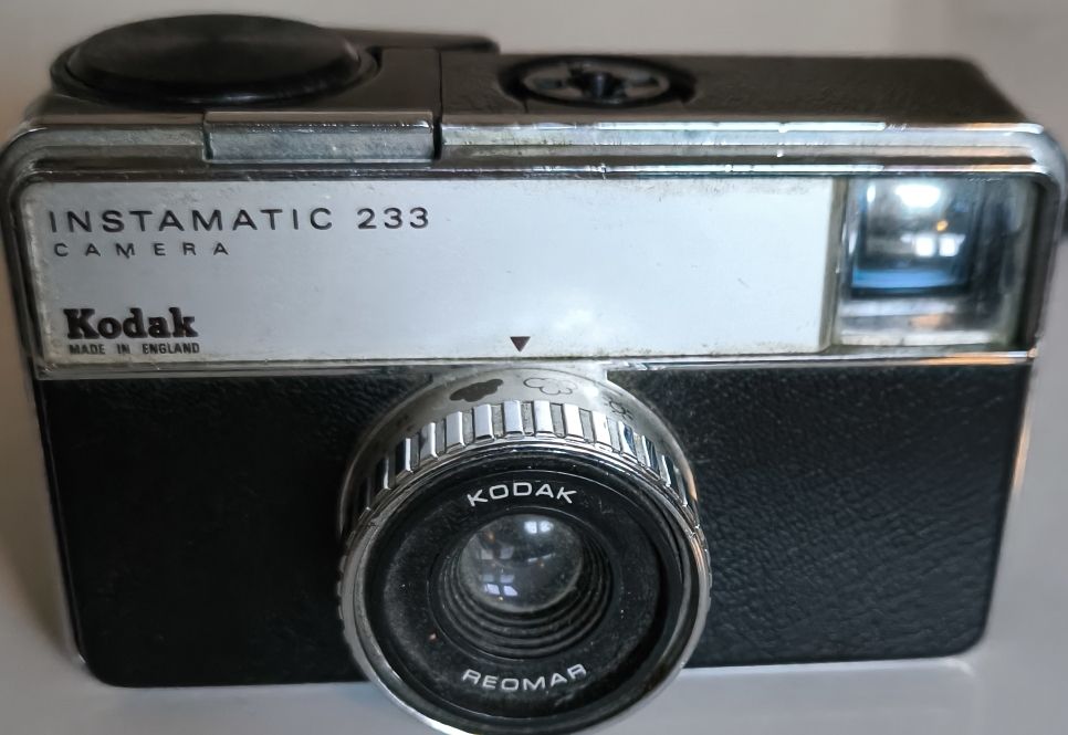 Appareil Photo Vintage KODAK Instamatic 233 X - Occasion En Très Bel état, Objectif Fixe