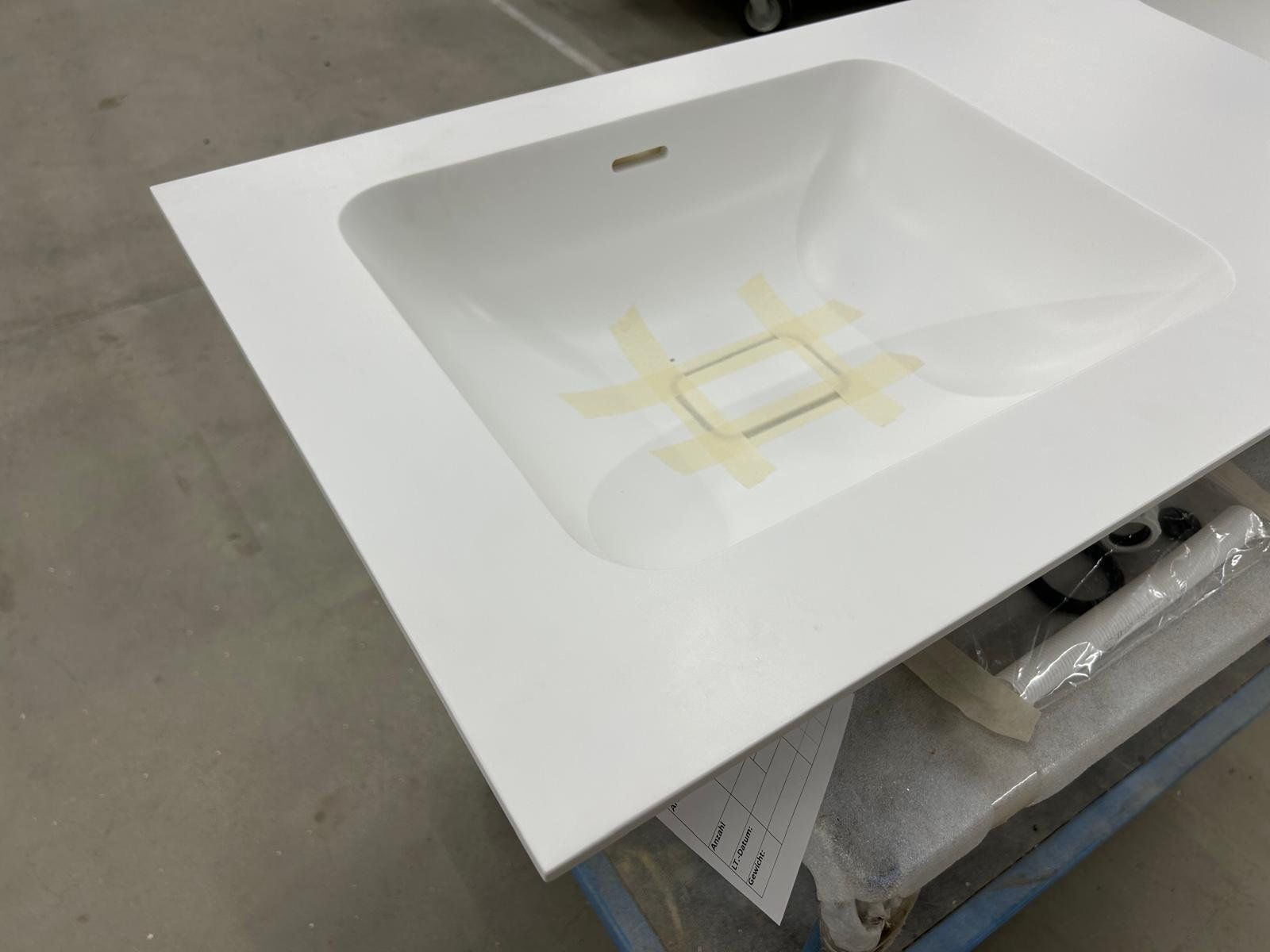 Lavabi & lavandini: Waschtisch Corian 12 mmm glacier white – Nuovo (secondo la descrizione) da Wohlen AG venduto da rsWohlen 2