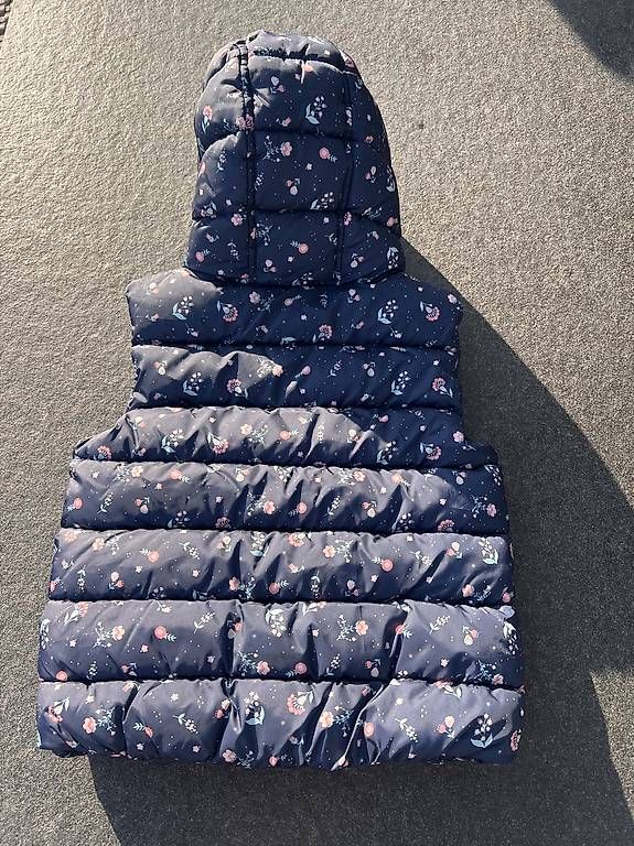 Altro abbigliamento per bambina: Mädchen Gilet Grösse 116 C&A – Usato da Thal venduto da maesi86 1