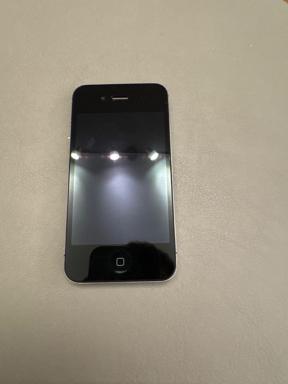 Apple Handys / Smartphones: iPhone 4 / 4s – Defekt aus Adliswil von Busys