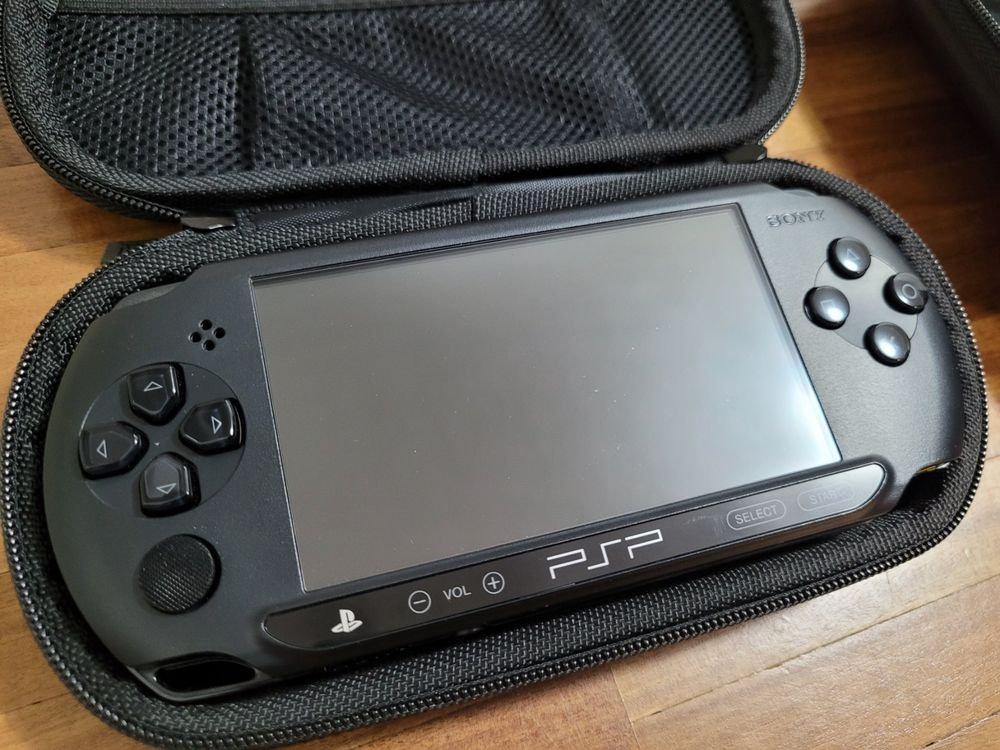 Sony PSP Konsole mit 10 Spielen | Kaufen auf Ricardo