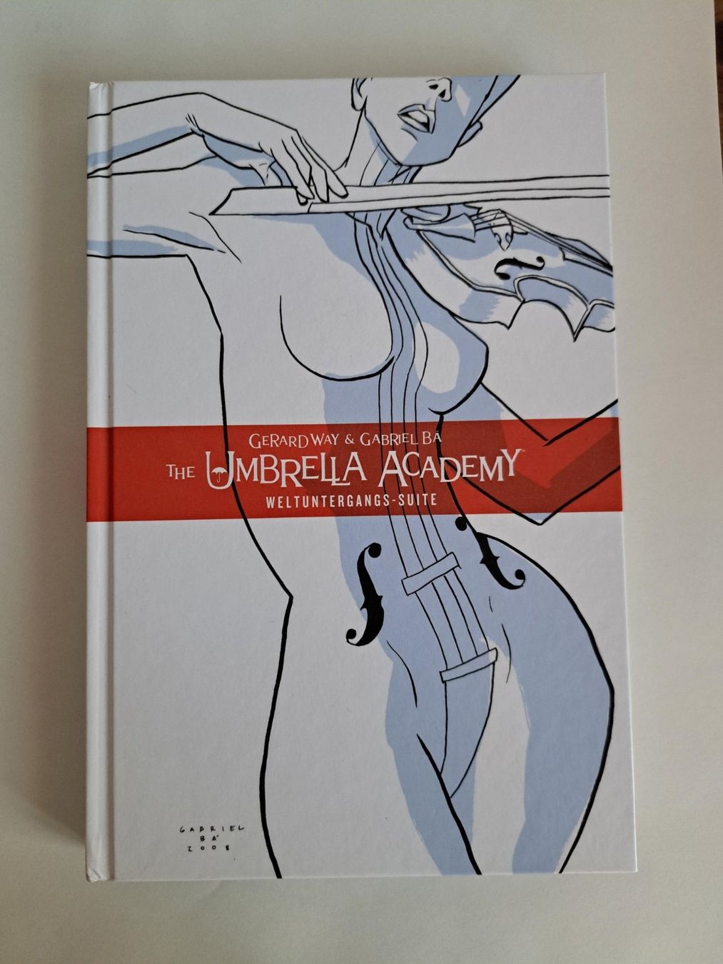Fumetti: Die Umbrella Academy: Weltuntergangs-Suite, Superhelden – Usato da Basel venduto da Patiscat