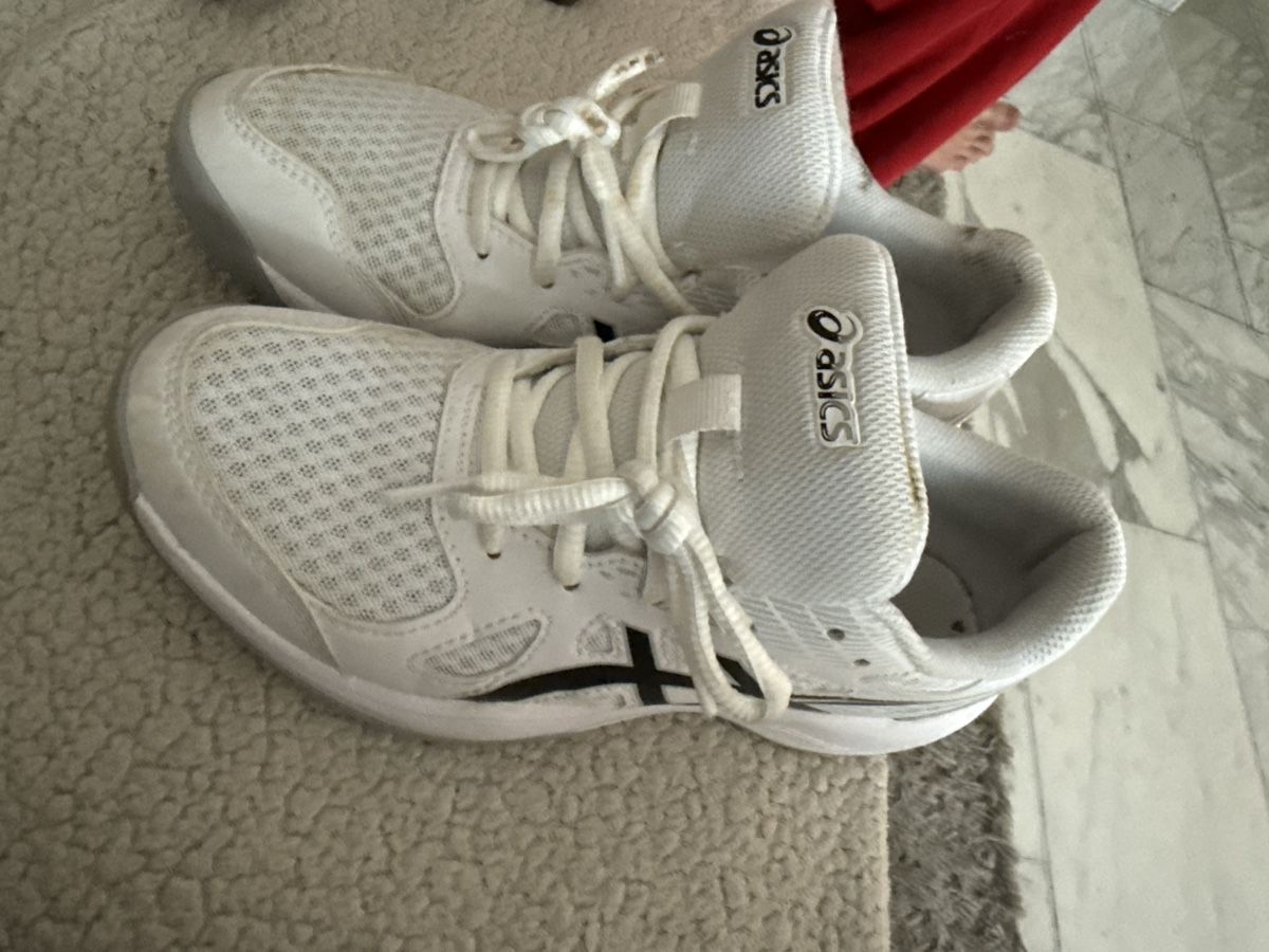 Asics Chaussures hommes: Asics Turnschuhe 37 – D'occasion à Bonaduz par SanOgg79