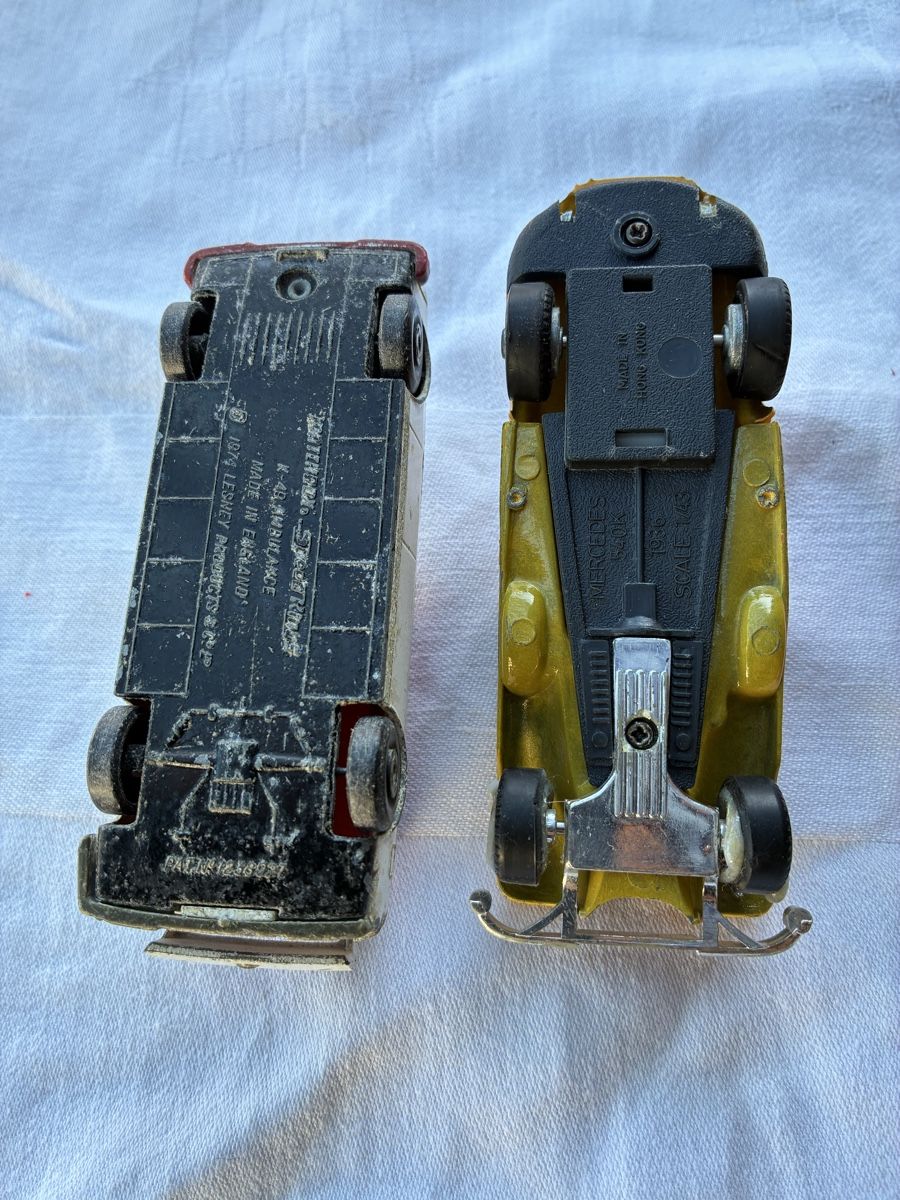 Kit di modellismo & Modellini statici: Lot de 4 voitures défectueux – Usato da Les Bayards venduto da Mutz51 3