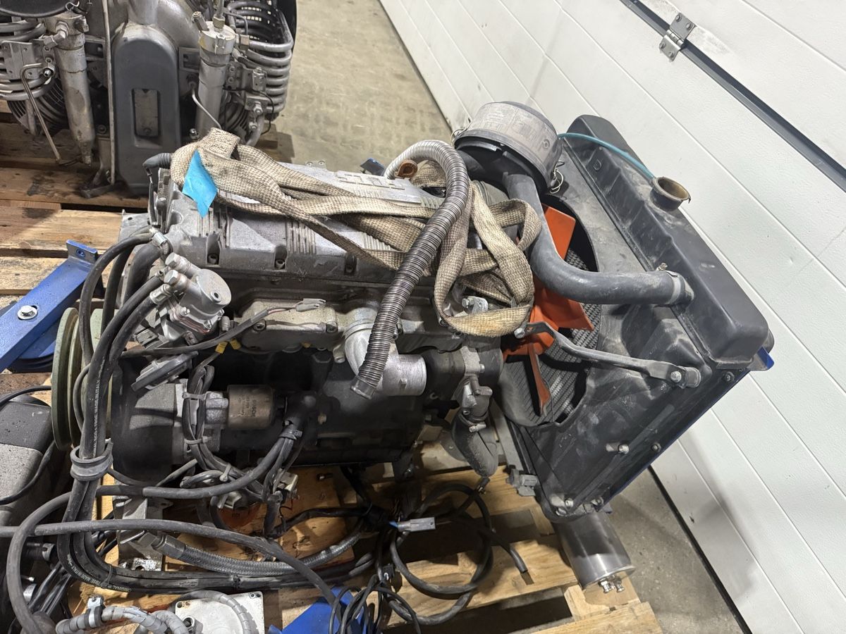 Lombardini  Motori: Motor Lombardini LDW 1204 – Usato da Niederbipp venduto da baggerch 1