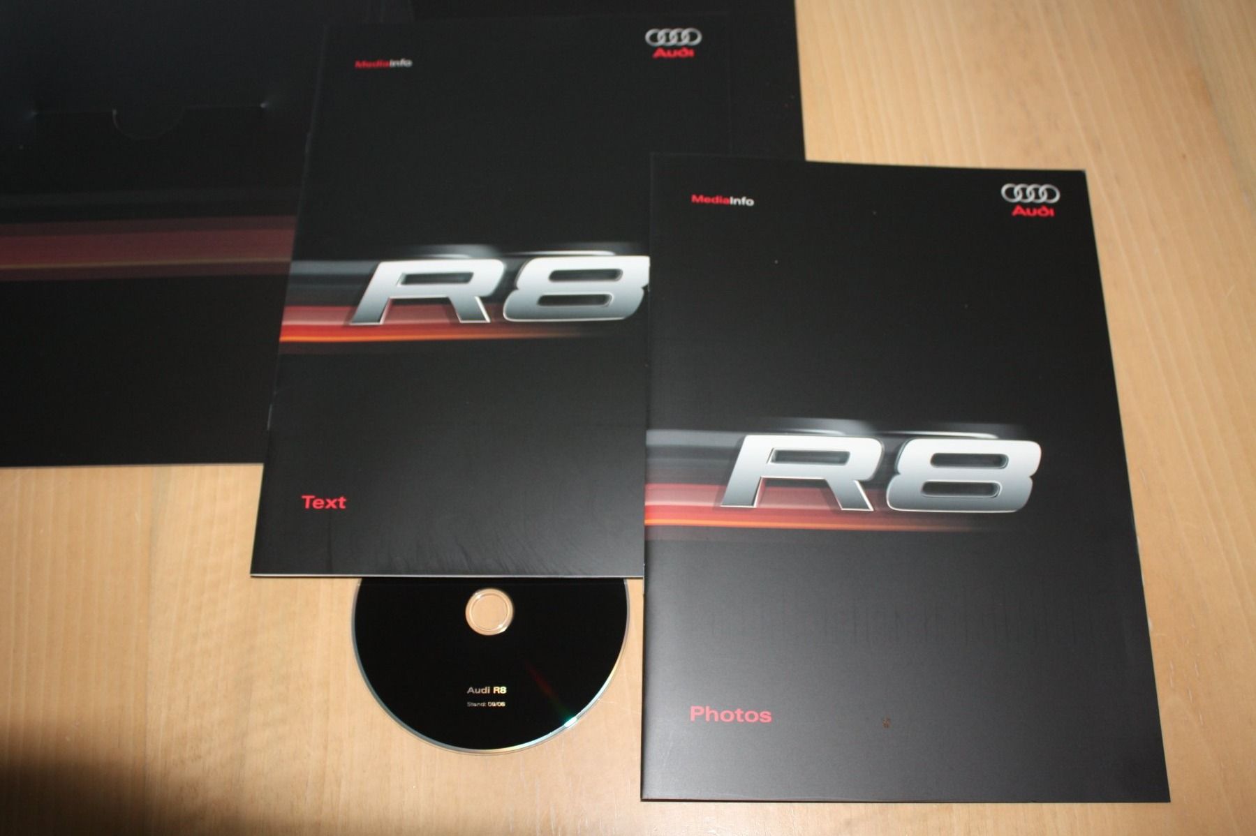 Audi Dokumente: Audi R8 Pressemappe/CD 9/2006 – Gebraucht aus Wikon von erwin400 2