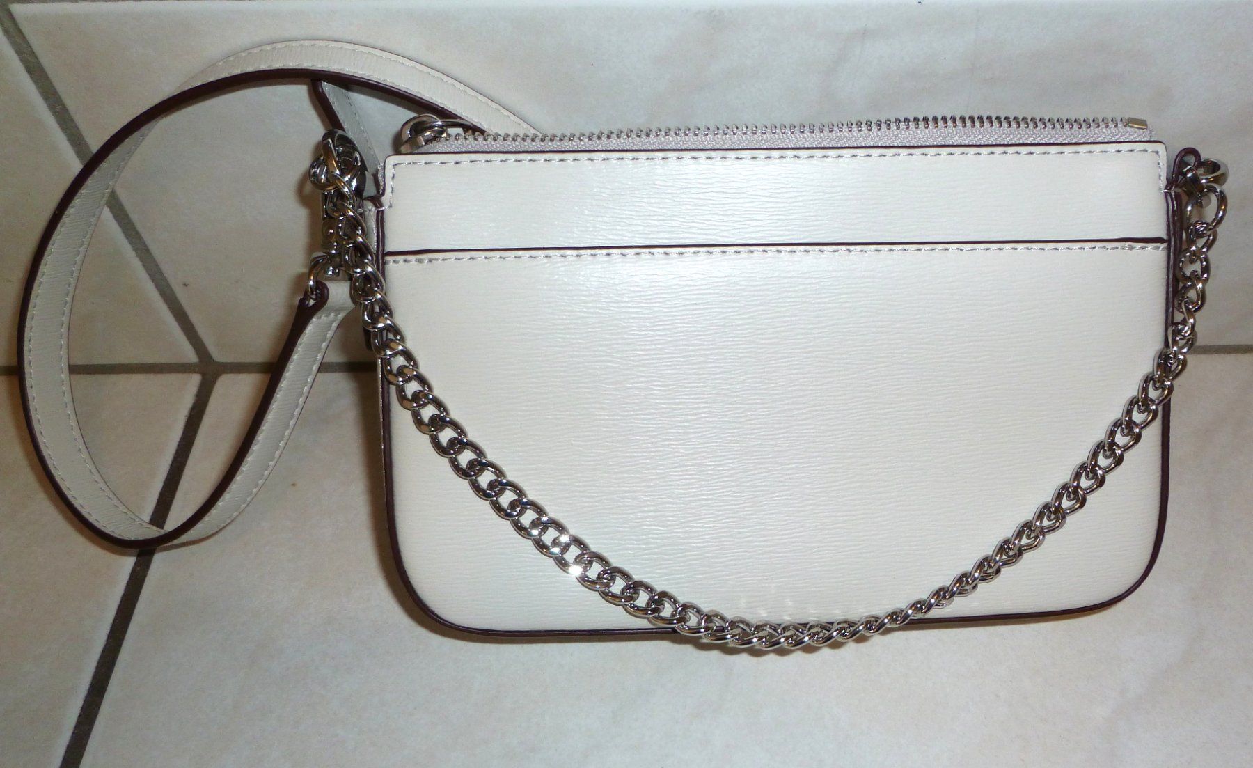 DKNY Borse da donna: DKNY LEDERTASCHE WEISS NEU – Nuovo (secondo la descrizione) da Läufelfingen venduto da Kamari 1