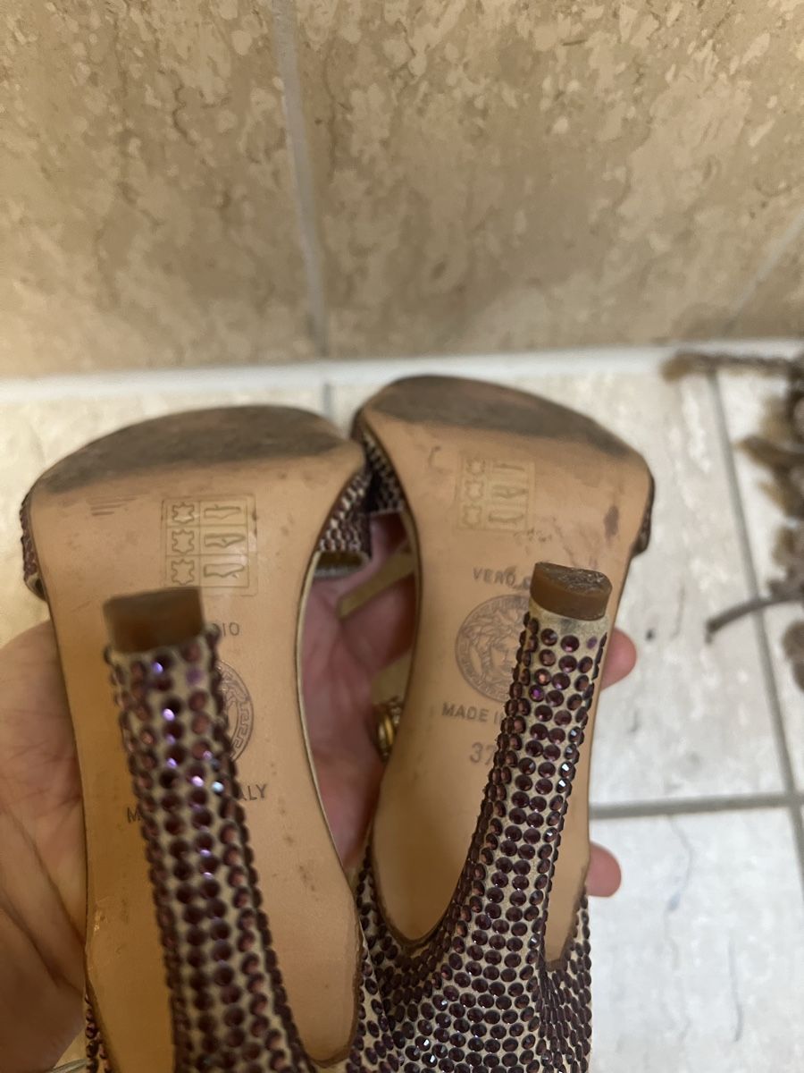 Versace Scarpe da donna: Original-Versace-Sandalen Gr.37,5 – Usato da Bettwiesen venduto da vanessa032 5