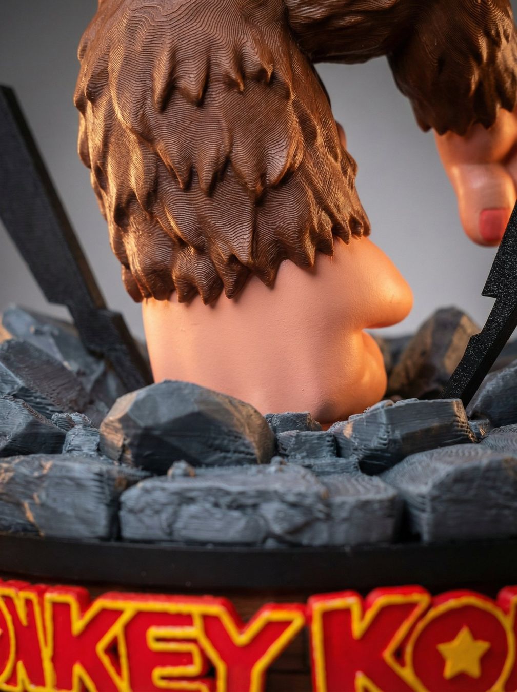 Sculture & Statue: Statue - Donkey Kong Bananza – Nuovo e nell'imballaggio originale da Noville venduto da NewGamePlus 6