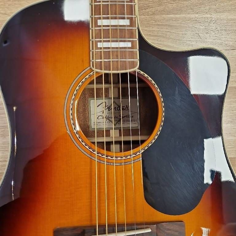 Strumenti musicali: GUITARE FENDER KINGMAN SCE 3TS – Usato da Carouge GE venduto da hcashcarouge 1