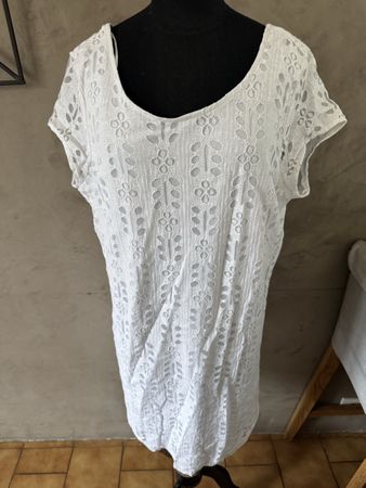 Robe blanche Yessica, taille 44, parfait état!