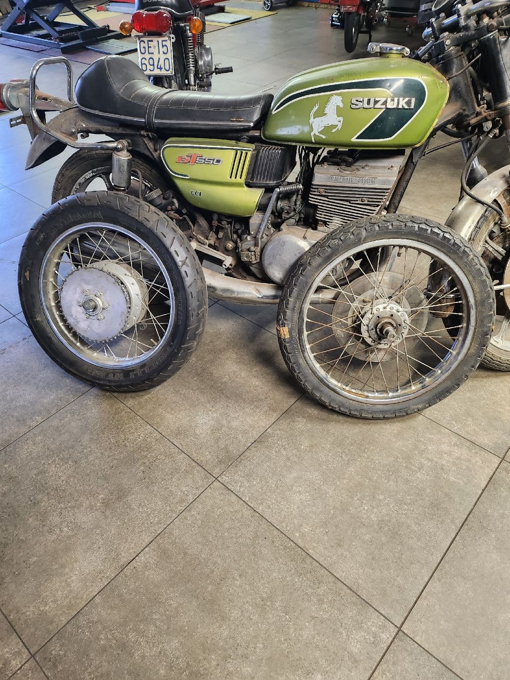 Suzuki Strada: Suzuki GT550 – Difettoso da Lugano venduto da Bernardino04 4