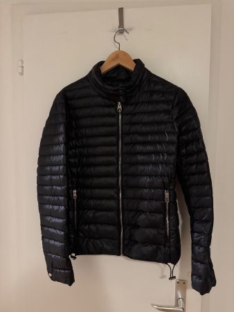 Daunenjacke schwarz Grösse M guter Zustand