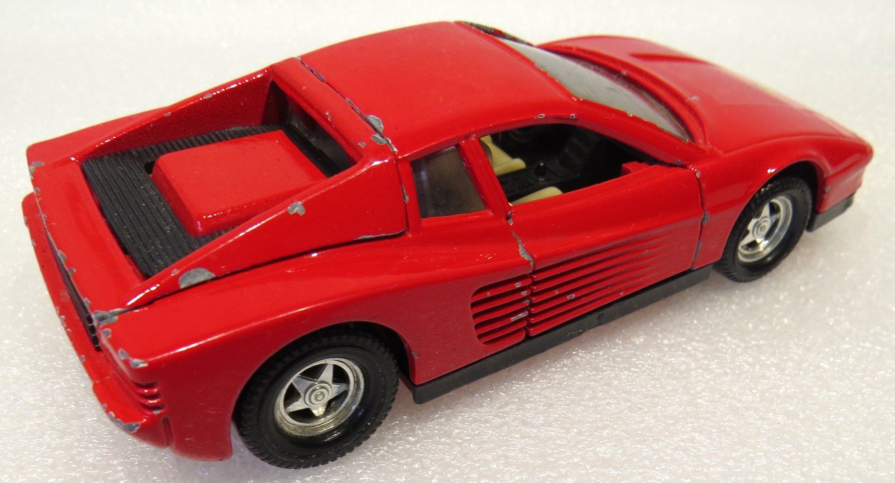 Matchbox Modellini d'auto: Ferrari Testarossa von Matchbox – Usato da Ettingen venduto da campione_1 1