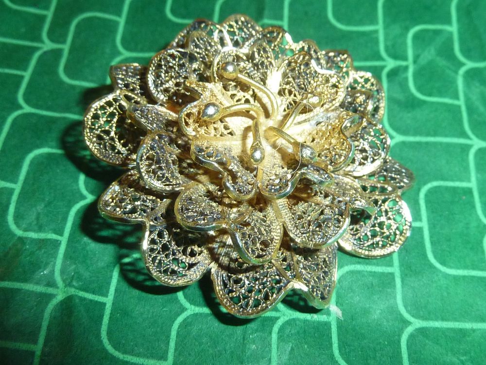 Broche Ancienne Bébé en Or et Pampille Donald
