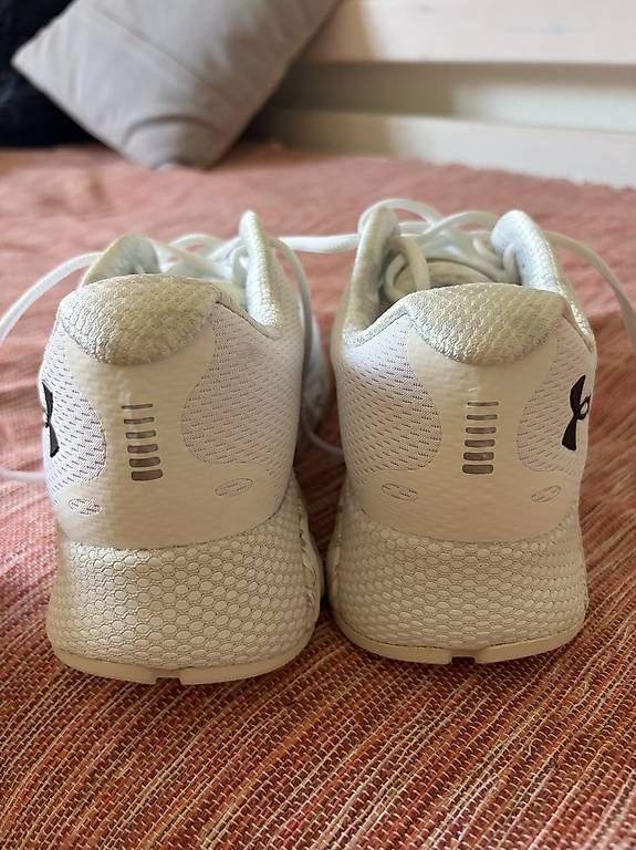 Herrenschuhe: Under Armour – Gebraucht aus Wettingen von rahelkaiser 1