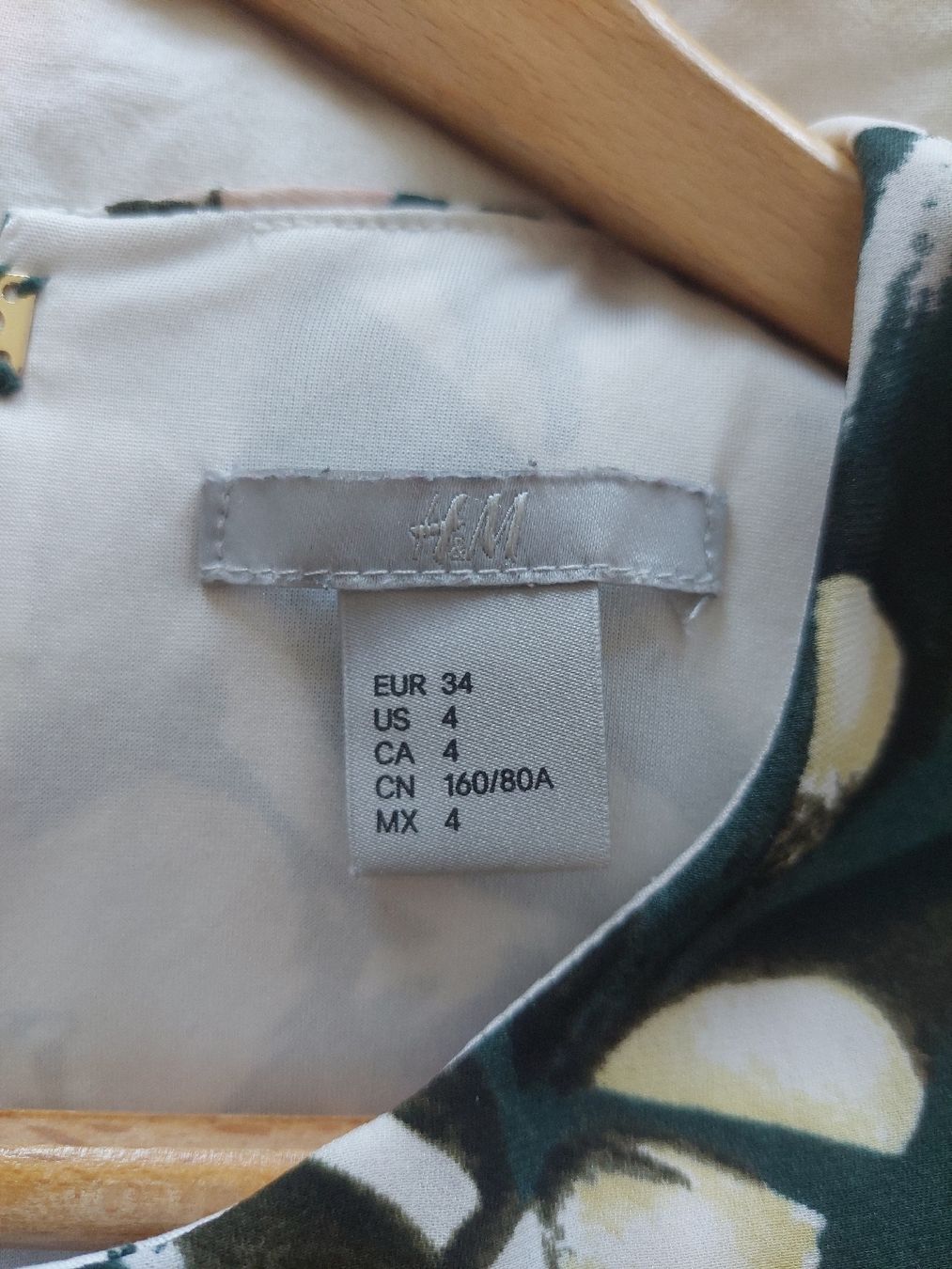 H&M Vestiti: Elegantes Kleid Blumenmuster Grösse 34 H&M – Usato da Zürich venduto da Taxista 2