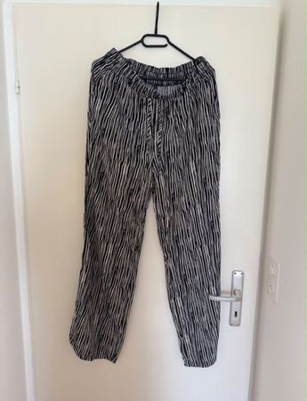 Hosen Damen Muster gestreift Grösse L guter Zustand