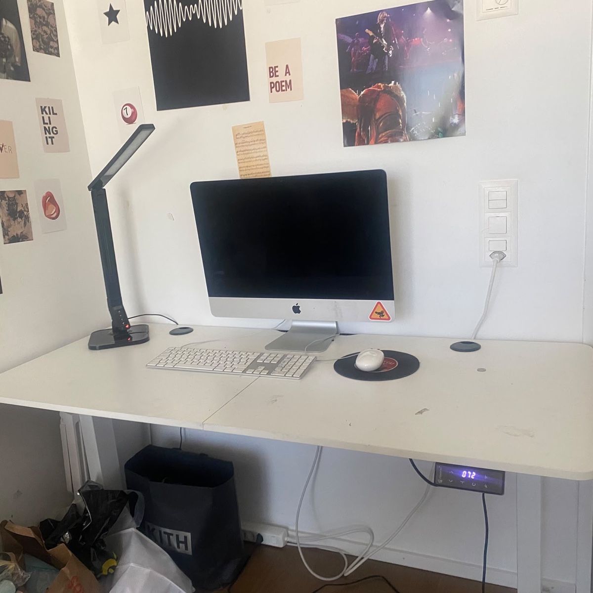 Schreibtische: Height Adjustable Desk White 140x60 – Neu (gemäss Beschreibung) aus Dietlikon von DimitraS 1