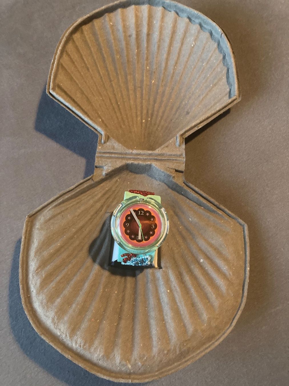 Swatch Orologi: POP Swatch Soupe de Poisson – Nuovo (secondo la descrizione) da Zürich venduto da Ralfli