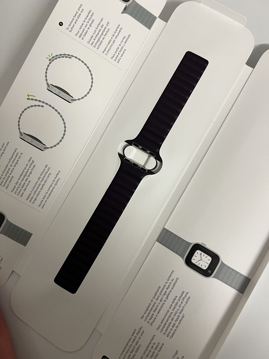Apple Bracciali & Braccialetti: ORIGINAL APPLE WATCH LEDER ARMBAND – Nuovo e nell'imballaggio originale da Wetzikon ZH venduto da Nakari11 3
