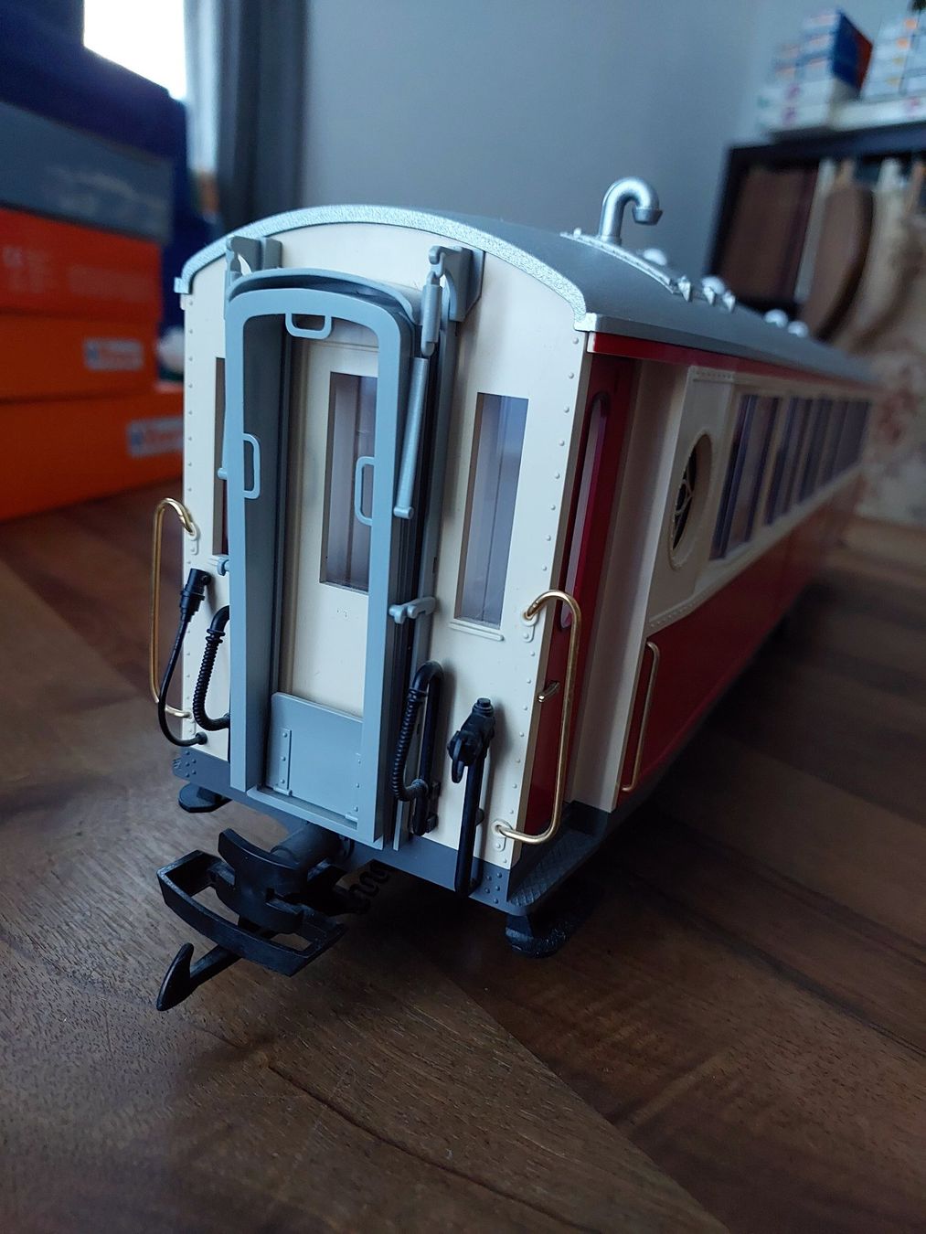 LGB Modellini di ferrovie: LGB - RhB Salonwagen As 1143 Alpine Classic Pullman Express – Usato da Schönenwerd venduto da Steidi 2