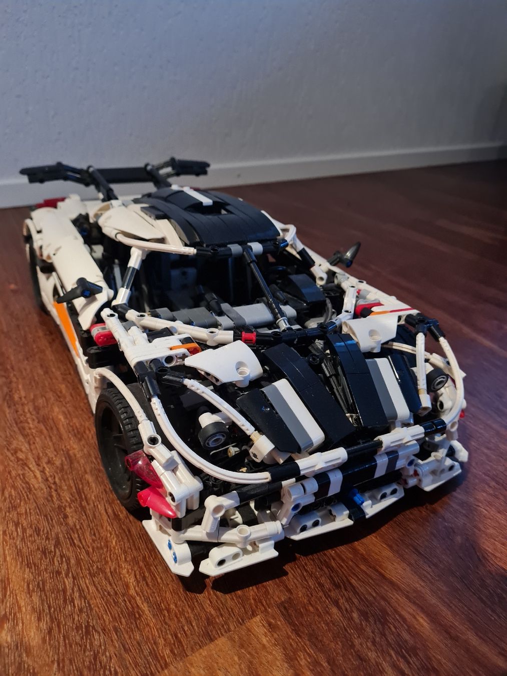 Lego Kit di costruzioni: Königsegg Lego – Usato da Würenlos venduto da Dodo7