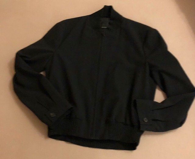 Globus Giacche: Blouson noir Globus Essentials petit 40, parfait état – Usato da Aigle venduto da Tchamille 2
