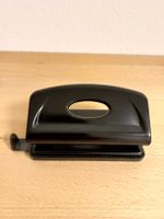 Locher in Schwarz - Robust und Zuverlässig für Büro/Schule