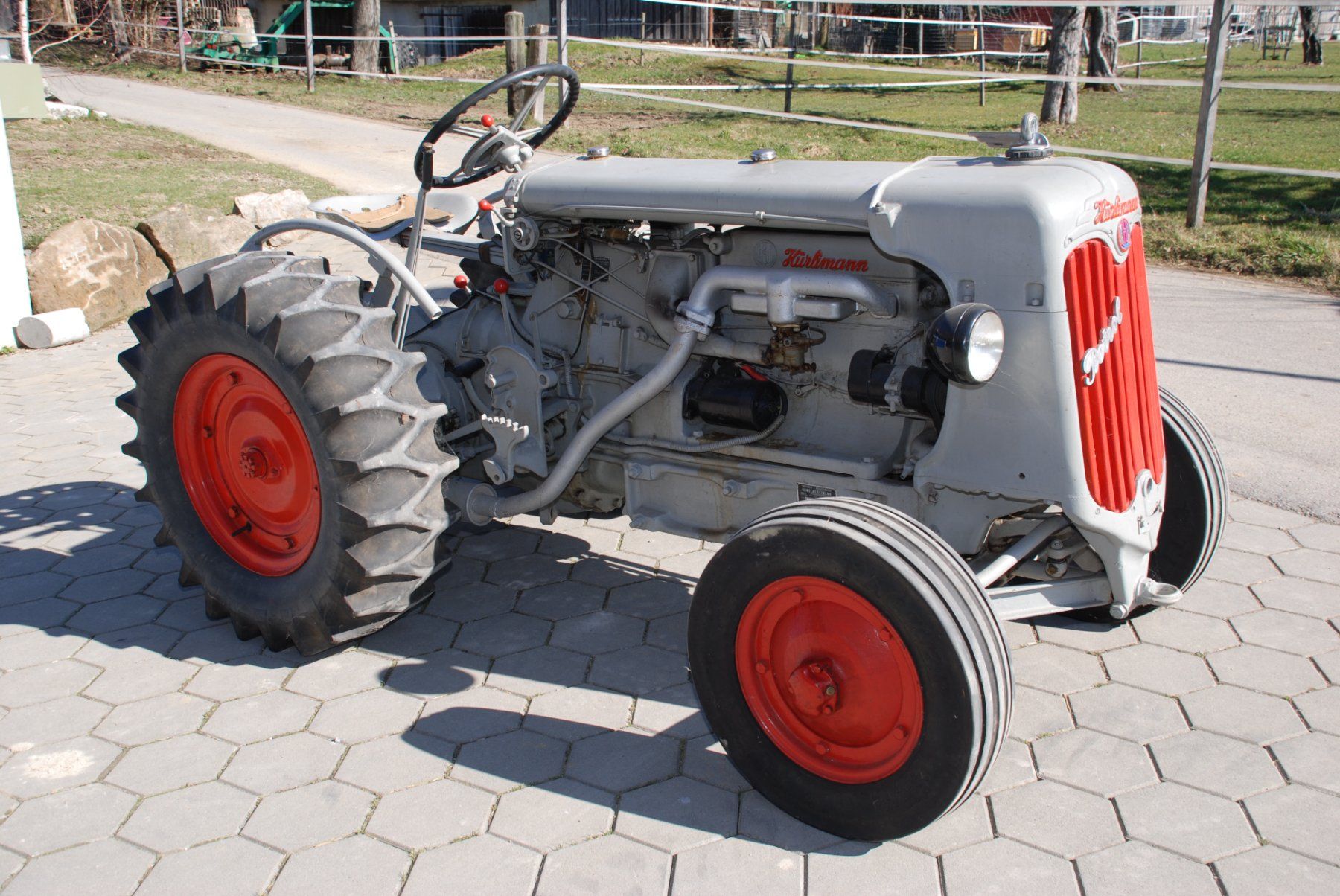 Hürlimann Traktoren: Traktor Hürlimann – Gebraucht aus Schlosswil von Lanksaare02 1