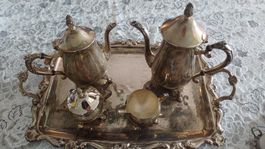 Prunkvolles 5-teiliges Kaffee- & Teeservice versilbert