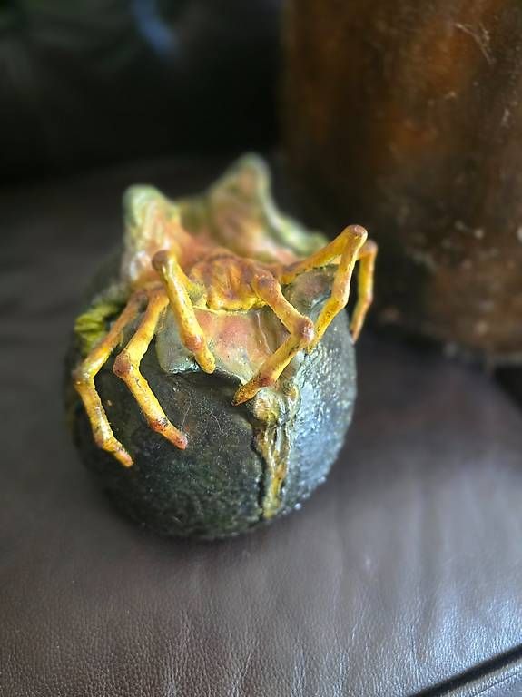 Figuren: Alien Ei Egg Lifesize – Gebraucht aus Ermenswil von Ingram0 2