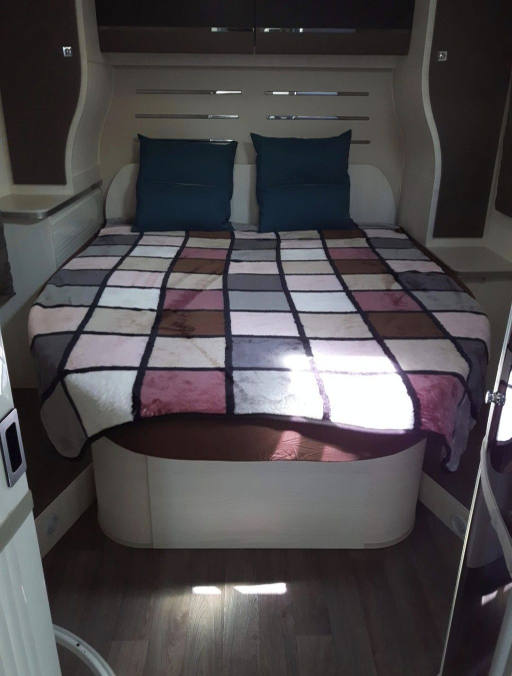 Chausson Camping Fahrzeuge: Wohnmobil Chausson 718 XLB – Gebraucht aus Lengnau BE von Truemps 7
