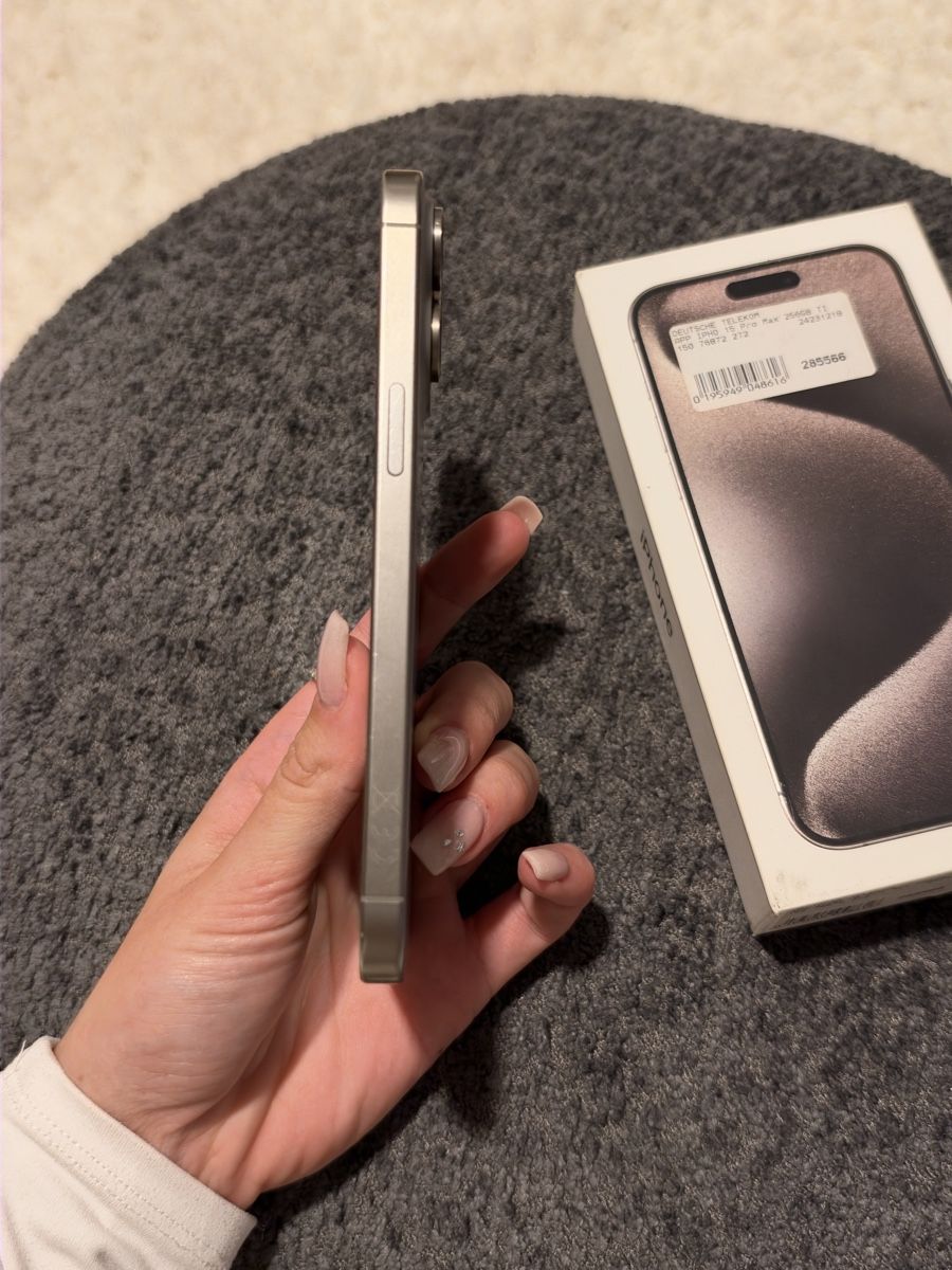 Apple Handys / Smartphones: iPhone 15 Pro Max Natural Titanium 256GB – Gebraucht aus Hermetschwil-Staff von Joannestrm 3