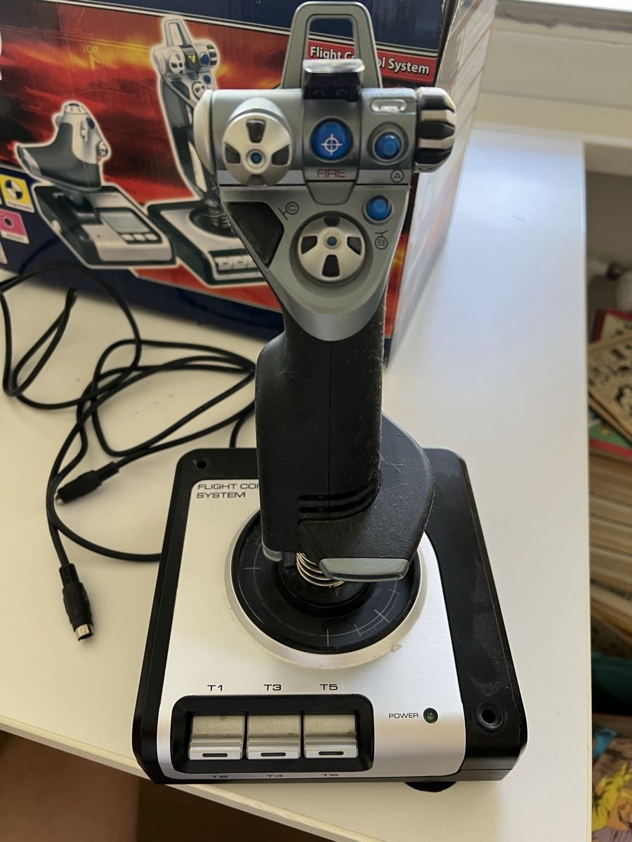 Saitek Controller: Joystick Flight Control System Saitek X52 – Gebraucht aus Kriens von  2