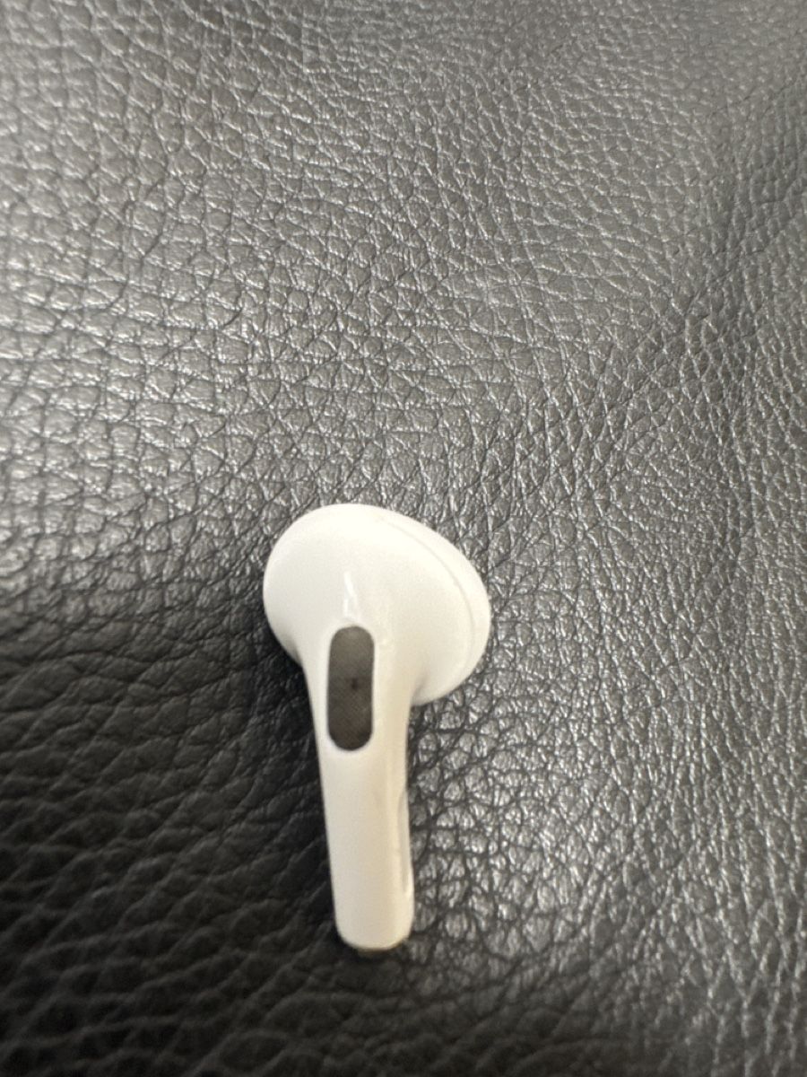 Cuffie: Apple AirPods Pro 1 Right Used – Usato da Naters venduto da vir_8t9z 1