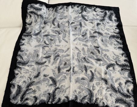 Seiden Foulard 🌸
