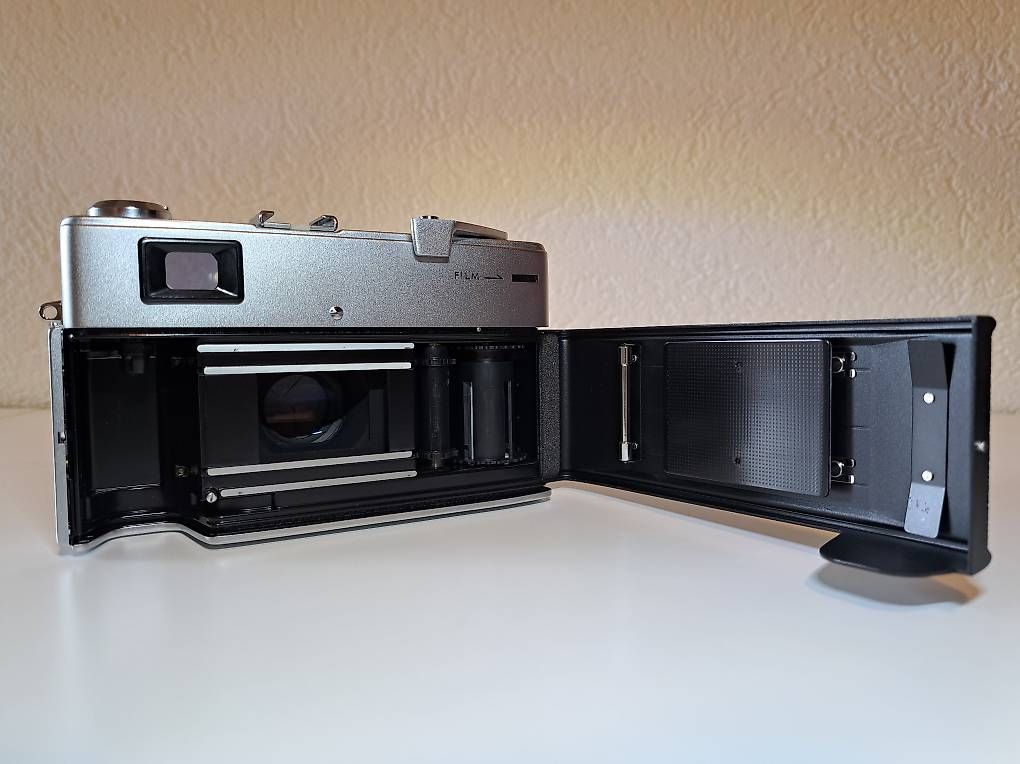 Minolta Fotocamera: Minolta HI MATIC 7s – Usato da Ringgenberg BE venduto da Veloeli- 5