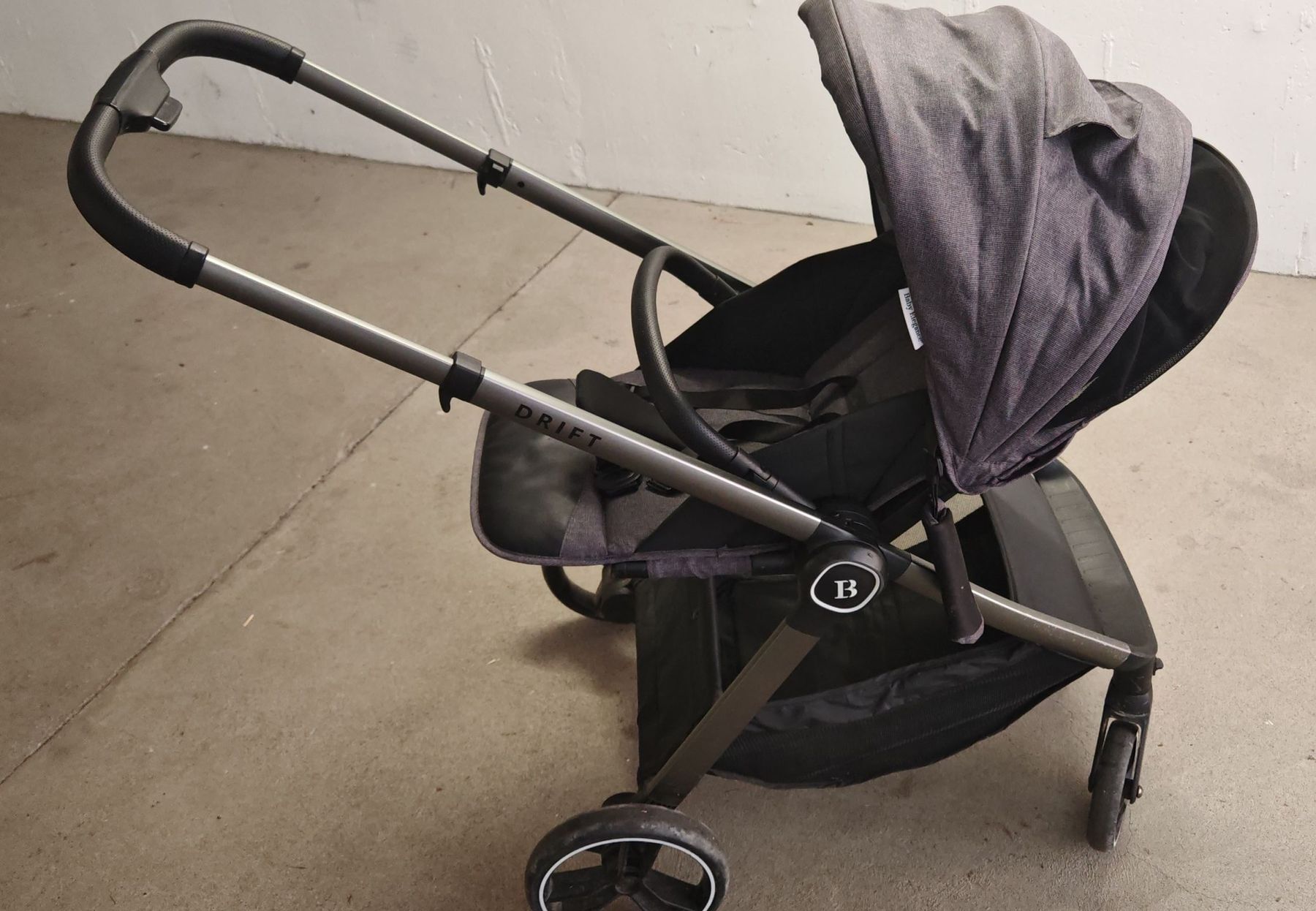 Kinderwagen: Kinderwagen Buggy "DRIFT" Marke  dunkelgrau gebraucht – Gebraucht aus Unterlunkhofen von foexel88 1